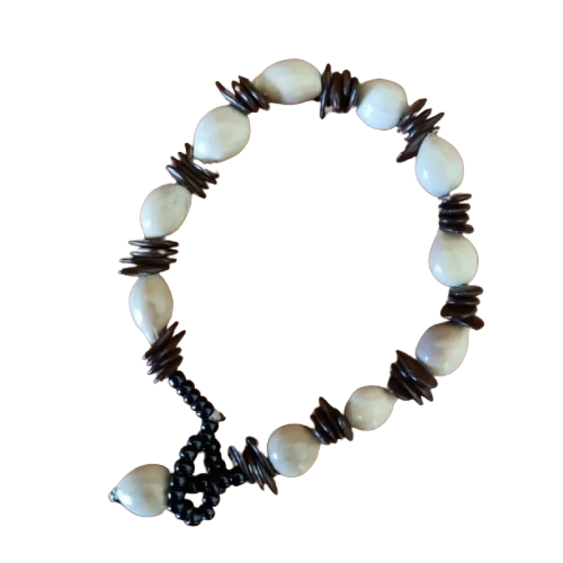 Náramok zo semienok