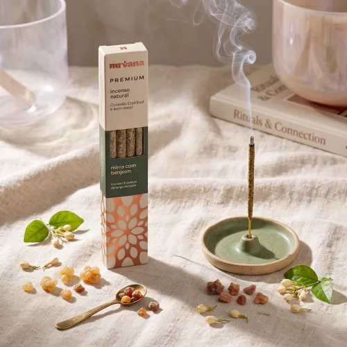 Nirvana Premium: Prírodné rituálne vonné tyčinky – Myrha a Benzoin (5 ks)