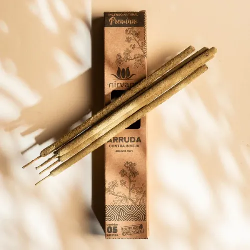 Nirvana Premium Eco: Prírodné rituálne vonné tyčinky – Ruta voňavá / Arruda (5 ks)