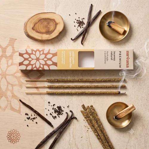Nirvana Premium: Prírodné rituálne vonné tyčinky – Palo Santo a Vanilka (5 ks)